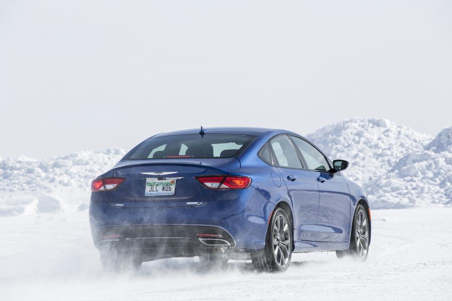  Chrysler 200 S 2014 года  (фото 68 из 69)